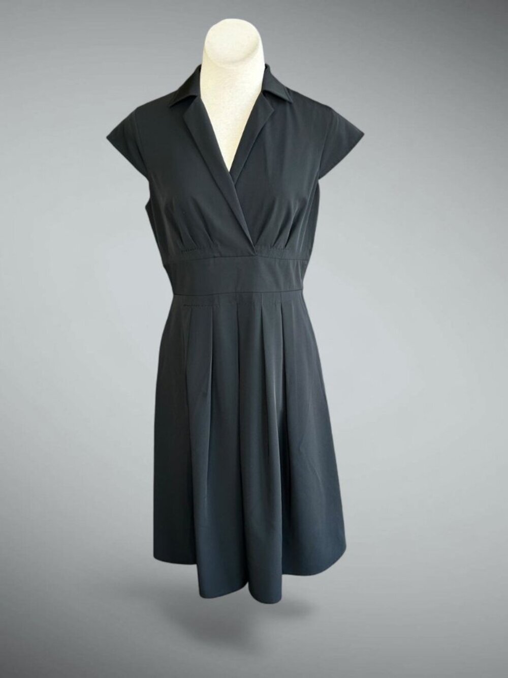 Calvin Klein Black Dress Career Cap Sleeve V Neck Size Medium